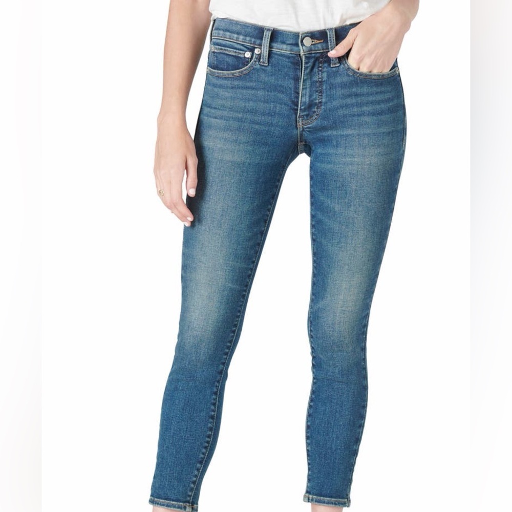 Lucky Brand Women's Blue Mid Rise Skinny Ava Jean - Light Blue